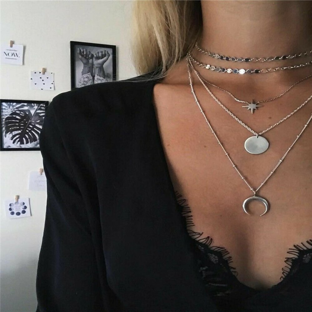 NWOT Silver Eclipse Layered Necklace - Picture 2 of 3